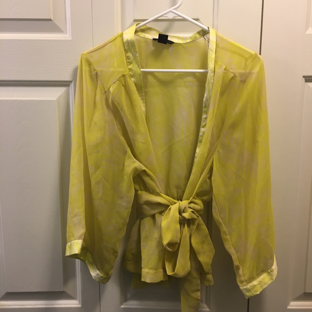 Brand new, never worn, yellow H&M Top